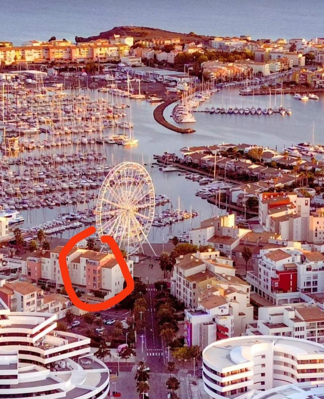 Centre Port,Studio Cosy,Vue Piscine Et Sur Le Parking Prive Ainsi Que Le Mont Saint Martin Agde Exteriér fotografie